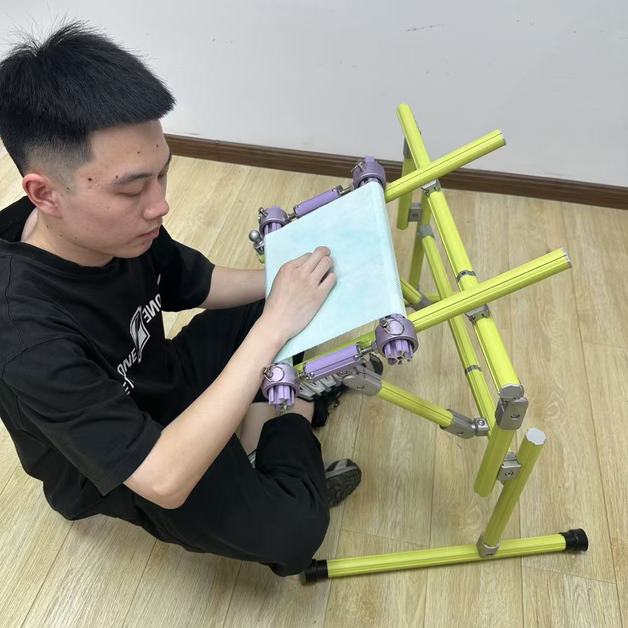 【Third Generation】Bed Embroidery Frame Stand for Cross Stitch, Adjustable 25-60cm (9.84-23.62 inches) Height, 70-50cm(27.56-19.69 inches) Base, Aluminum Alloy, Tiltable & Width Adjustable, Bed & Table Use, Strong Load Capacity