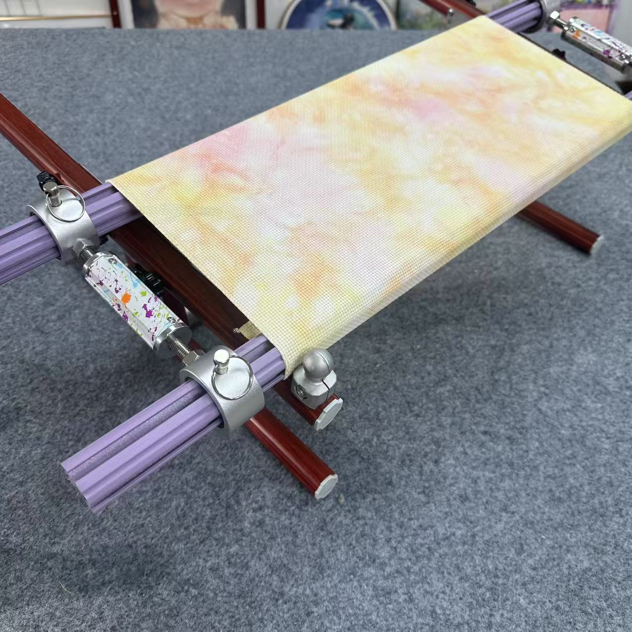 【Third Generation】 Adjustable Tabletop Cross Stitch Embroidery Frame Base, Aluminum Alloy, Height 13-25cm / 5.12-9.84 inches, 90°-180° Angle, DIY Needlework Stand