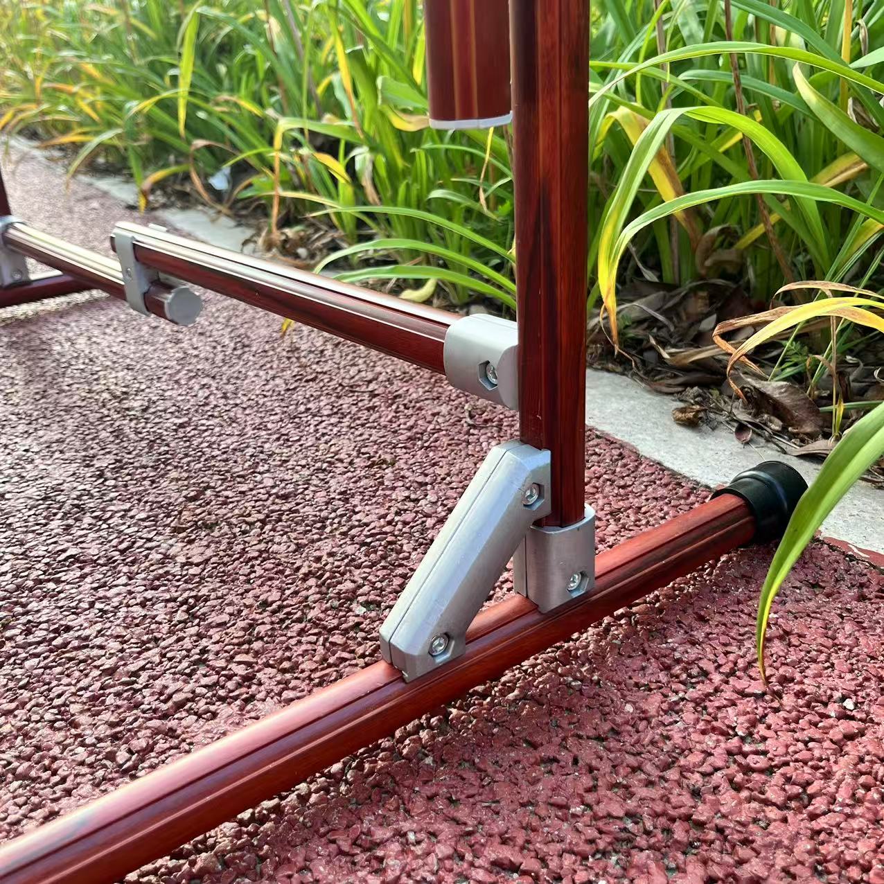 2-in-1 Aluminium Cross Stitch Frame Stand for Bed & Table – Adjustable Height 25–55cm / 9.84–21.65 inches, Width 42–80cm / 16.54–31.50 inches, 180° Rotating Scissors Holder