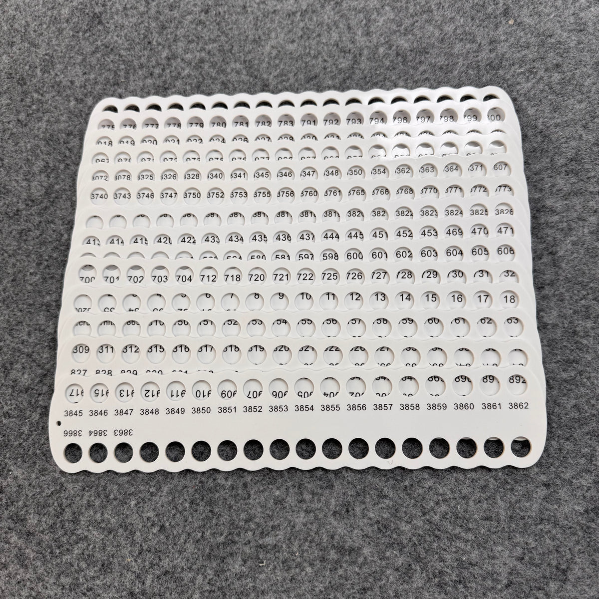 14-Piece Double-Sided Thread Organizer with 482 DMC Colour Codes