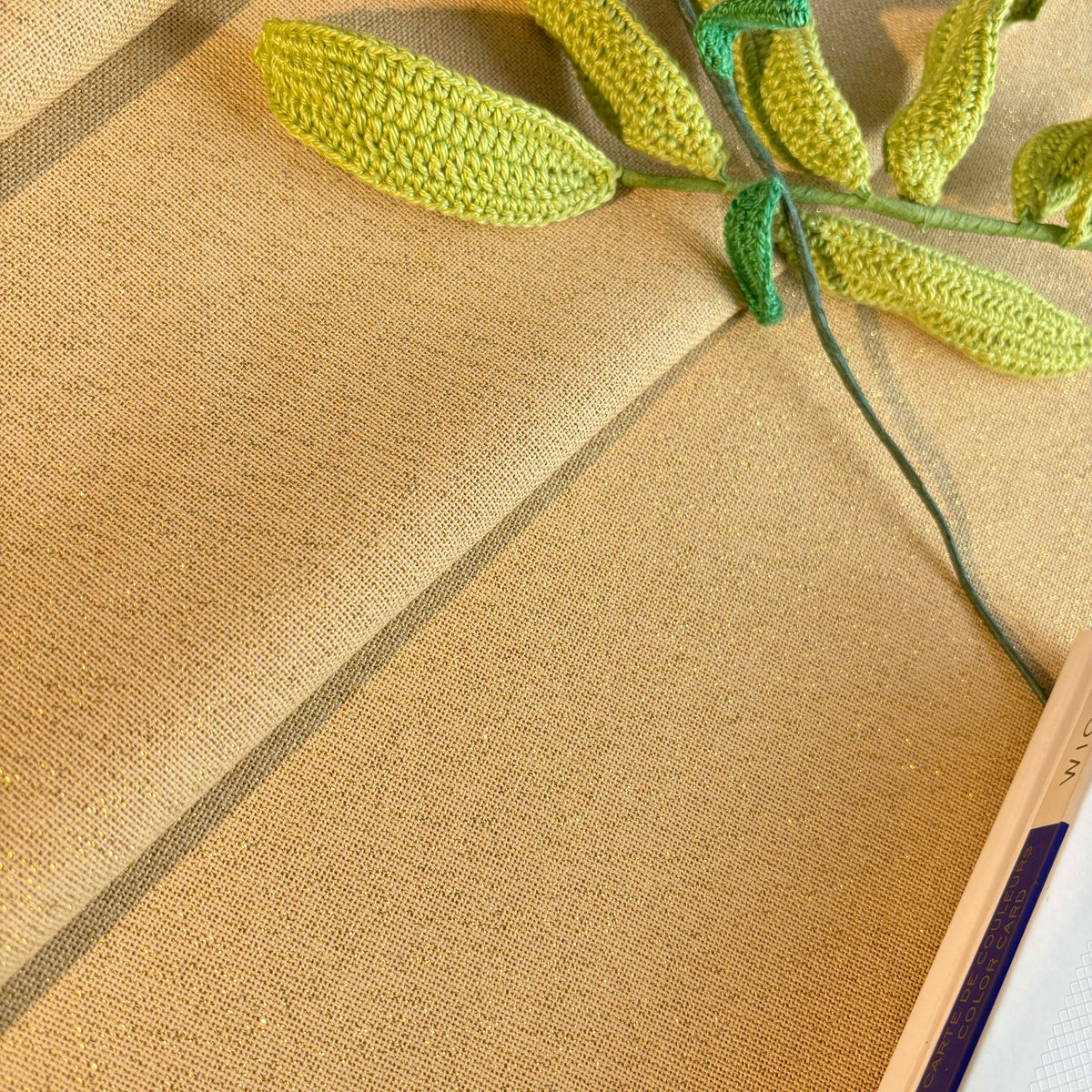 28ct linen gold silk, flash cotton