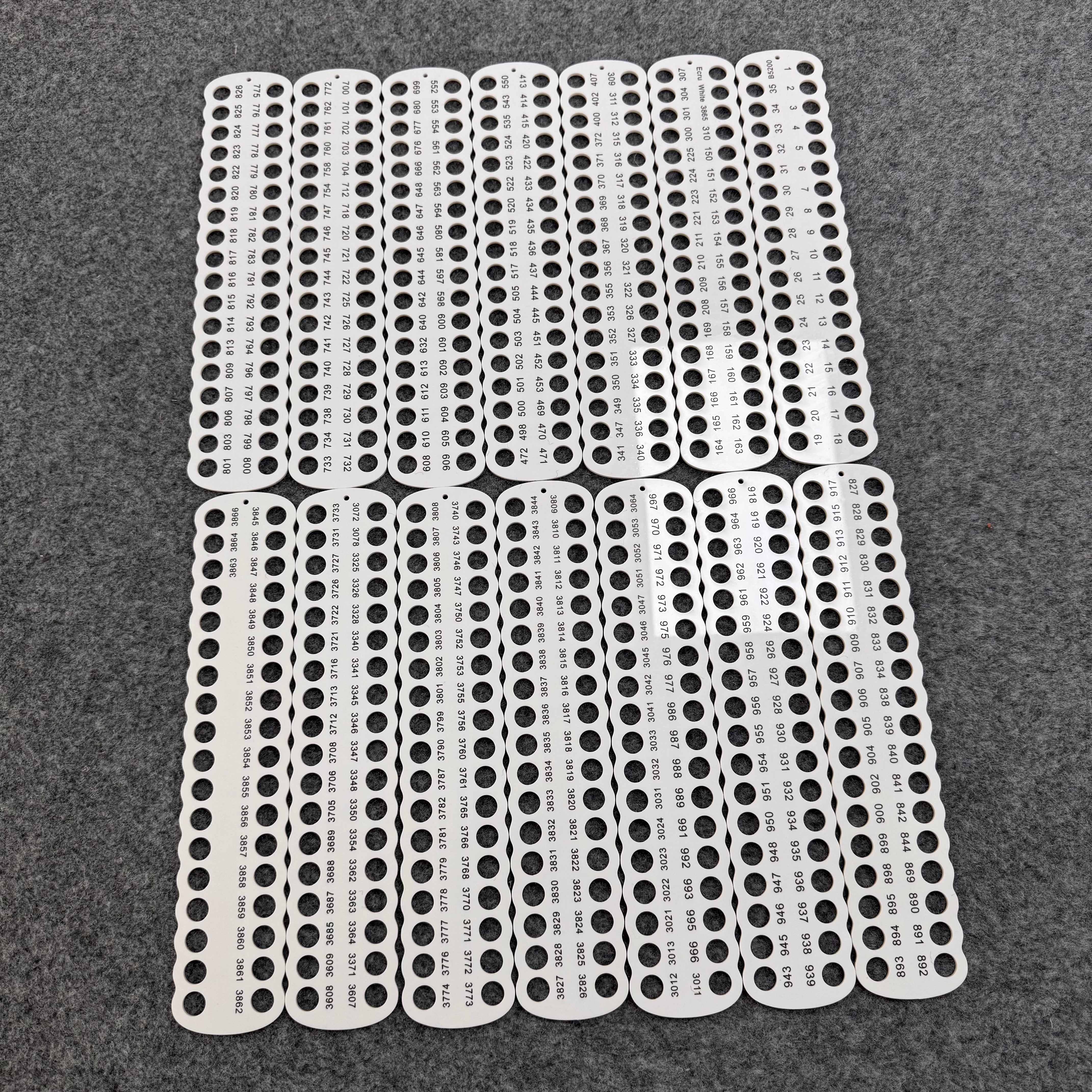 14-Piece Double-Sided Thread Organizer with 482 DMC Colour Codes