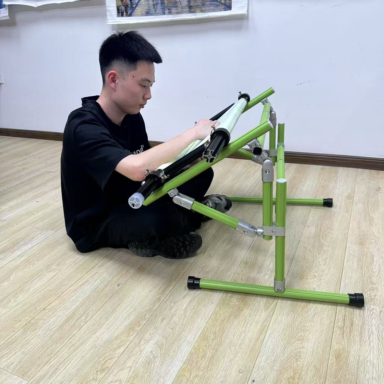 【Third Generation】Bed Embroidery Frame Stand for Cross Stitch, Adjustable 25-60cm (9.84-23.62 inches) Height, 70-50cm(27.56-19.69 inches) Base, Aluminum Alloy, Tiltable & Width Adjustable, Bed & Table Use, Strong Load Capacity