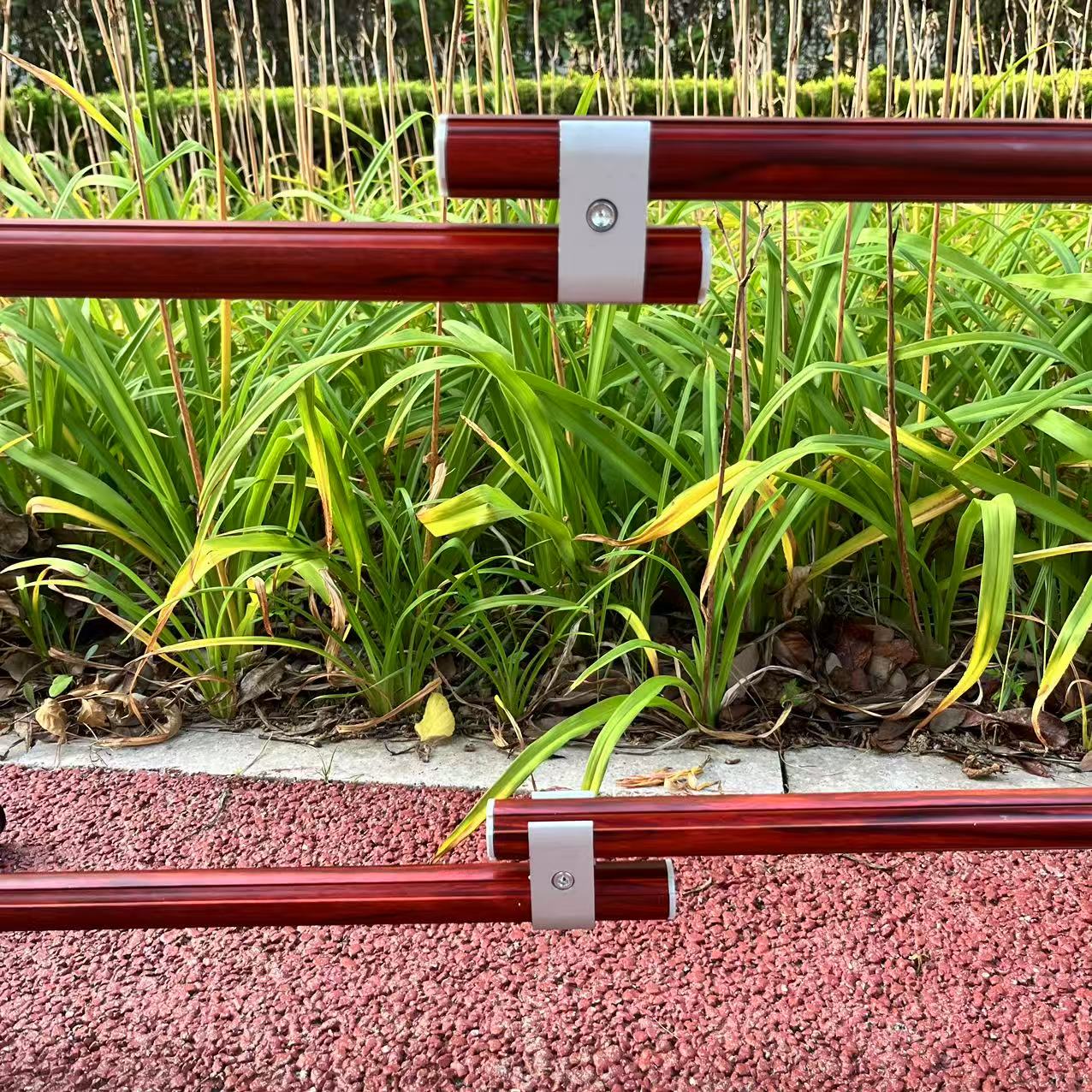 2-in-1 Aluminium Cross Stitch Frame Stand for Bed & Table – Adjustable Height 25–55cm / 9.84–21.65 inches, Width 42–80cm / 16.54–31.50 inches, 180° Rotating Scissors Holder